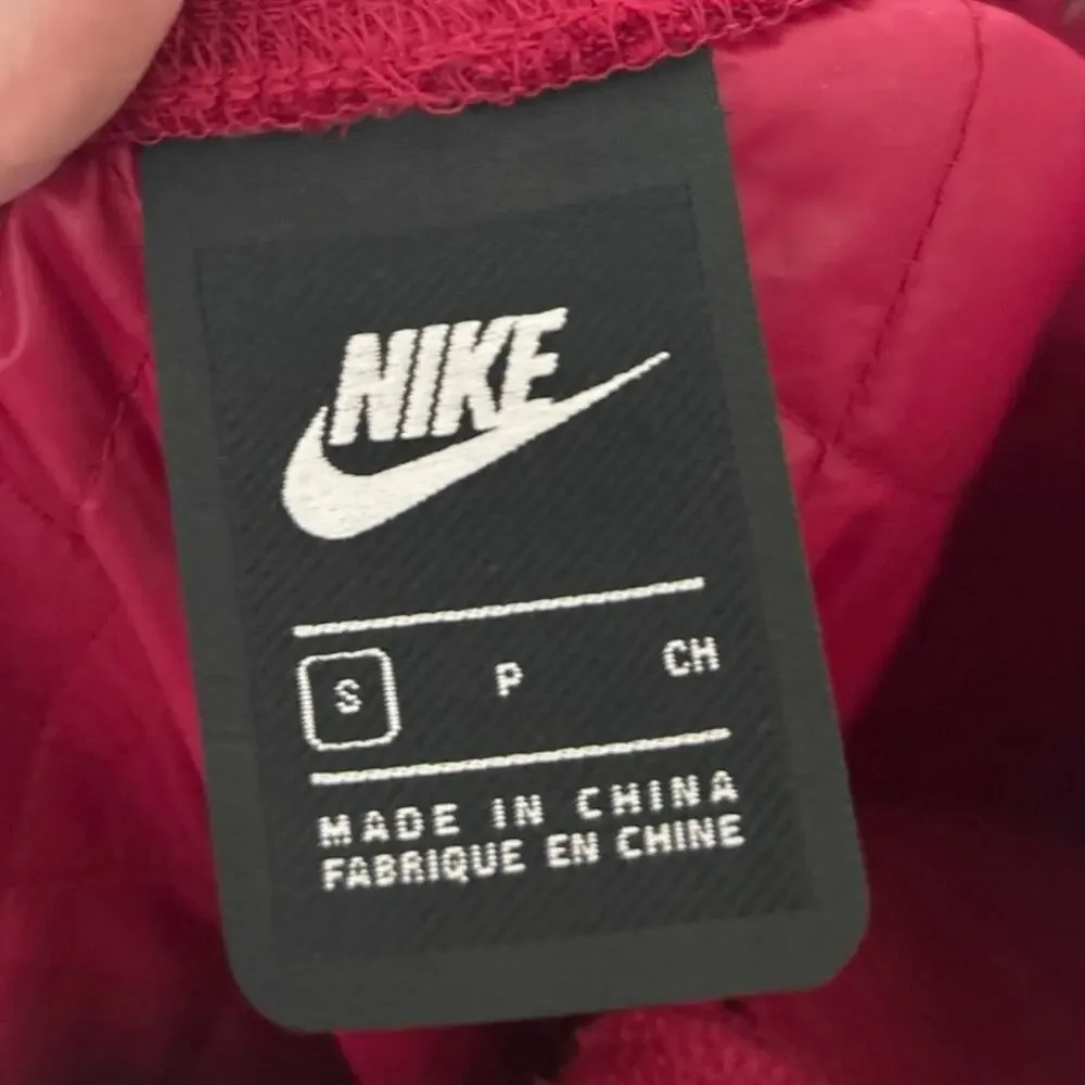 Nike NSW Sport Pack Quilted Loose Fit Jogger Pants Berry Pink S Active Sporty